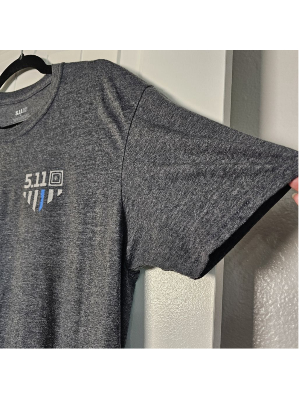 5.11 Tactical XL feathered blue logo tshirt - Picture 5 of 11